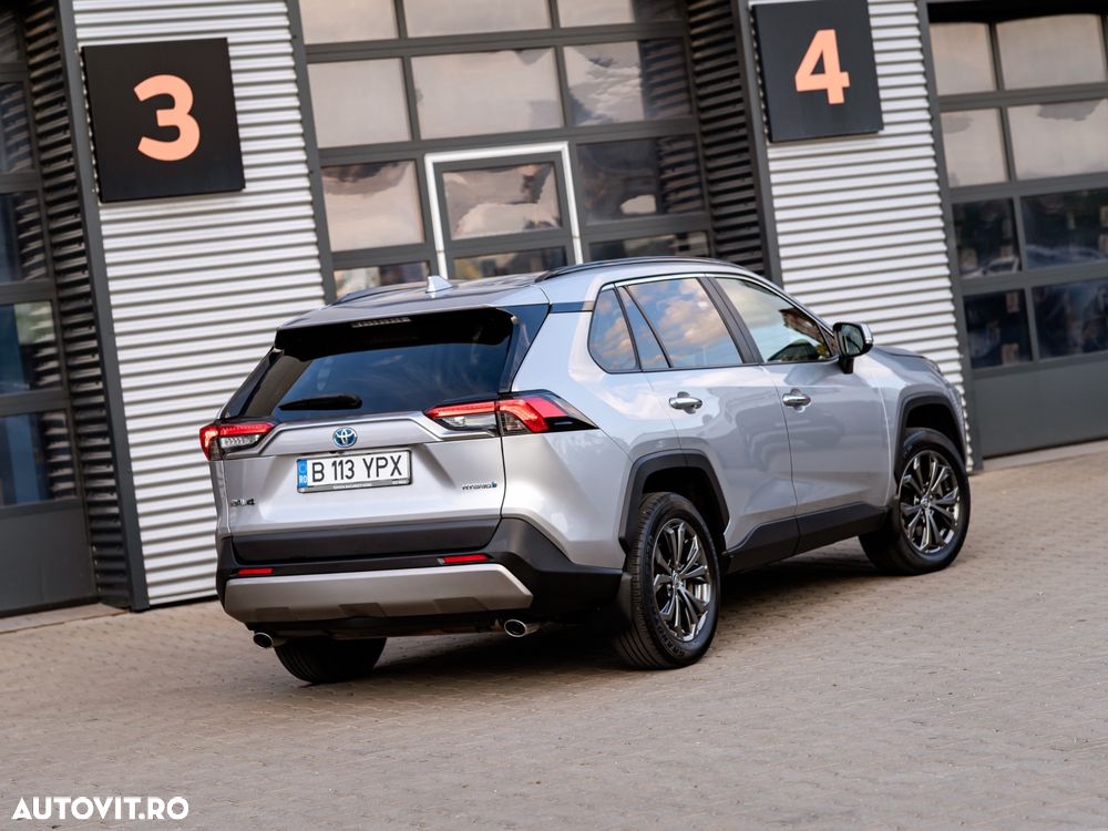 Toyota RAV4 - 11