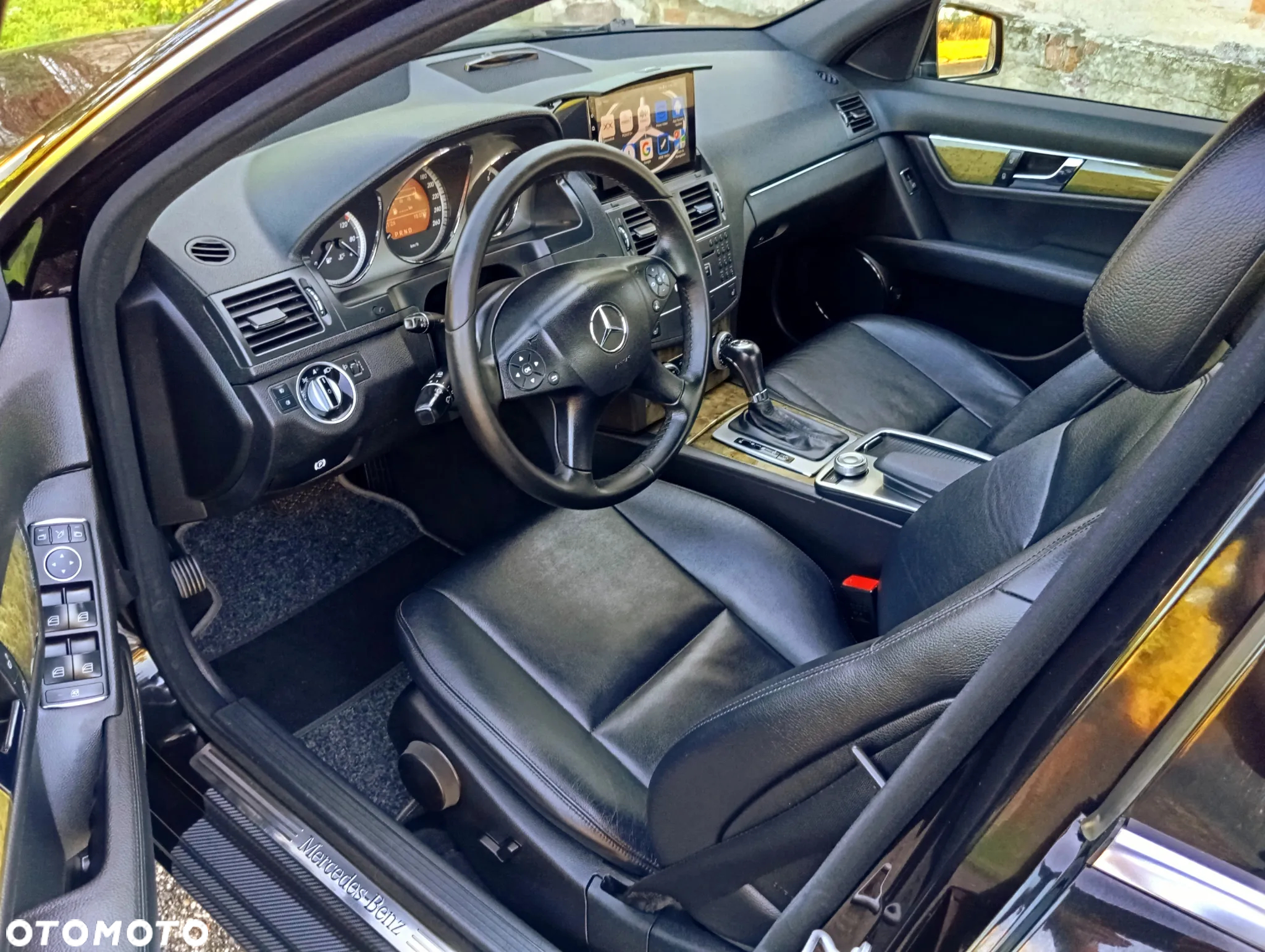 Mercedes-Benz Klasa C 200 CGI Automatik BlueEFFICIENCY Avantgarde - 6