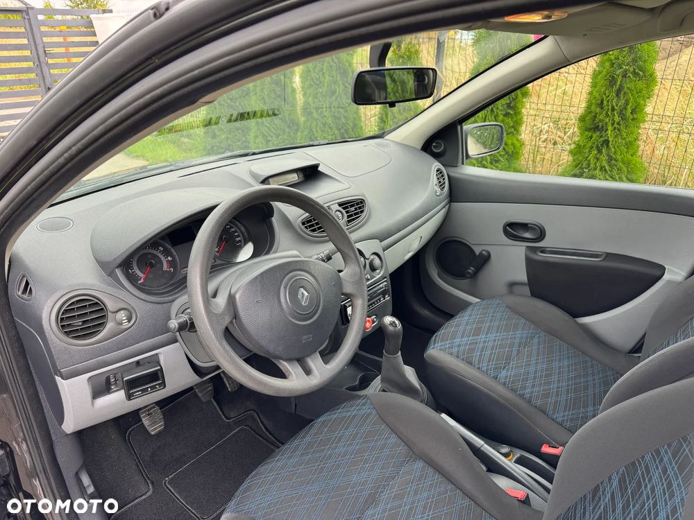 Renault Clio 1.2 16V Authentique - 19