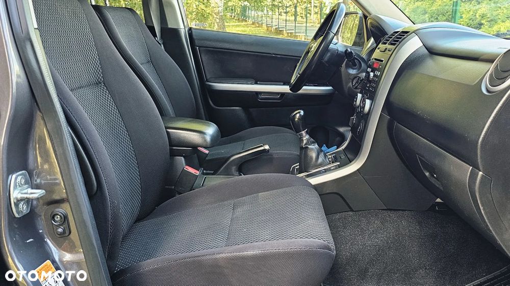 Suzuki Grand Vitara 1.9 DDiS Premium EU5 - 20