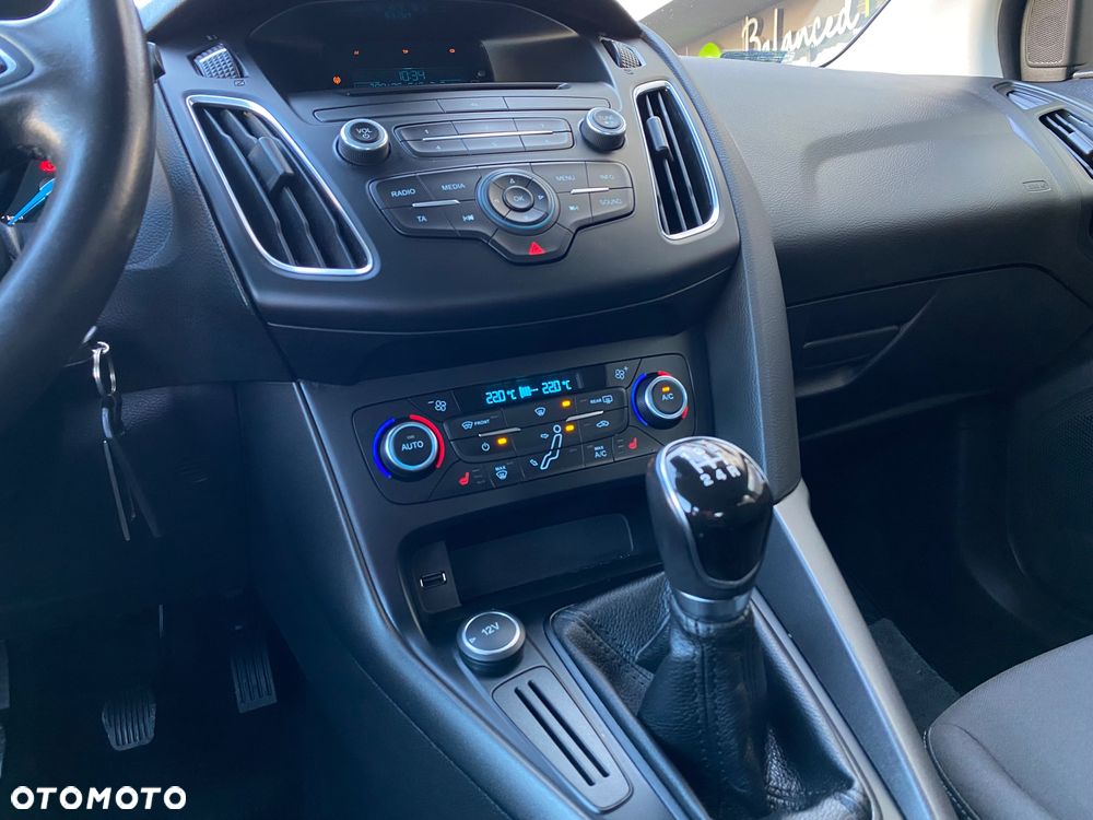 Ford Focus 1.6 Trend - 35