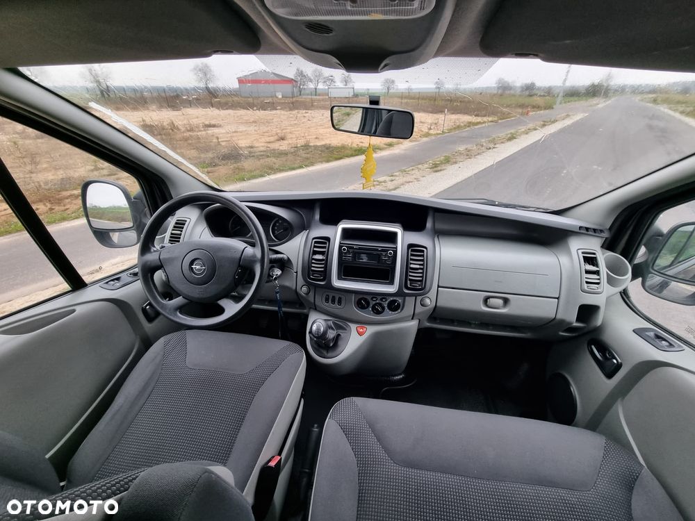 Opel Vivaro - 8