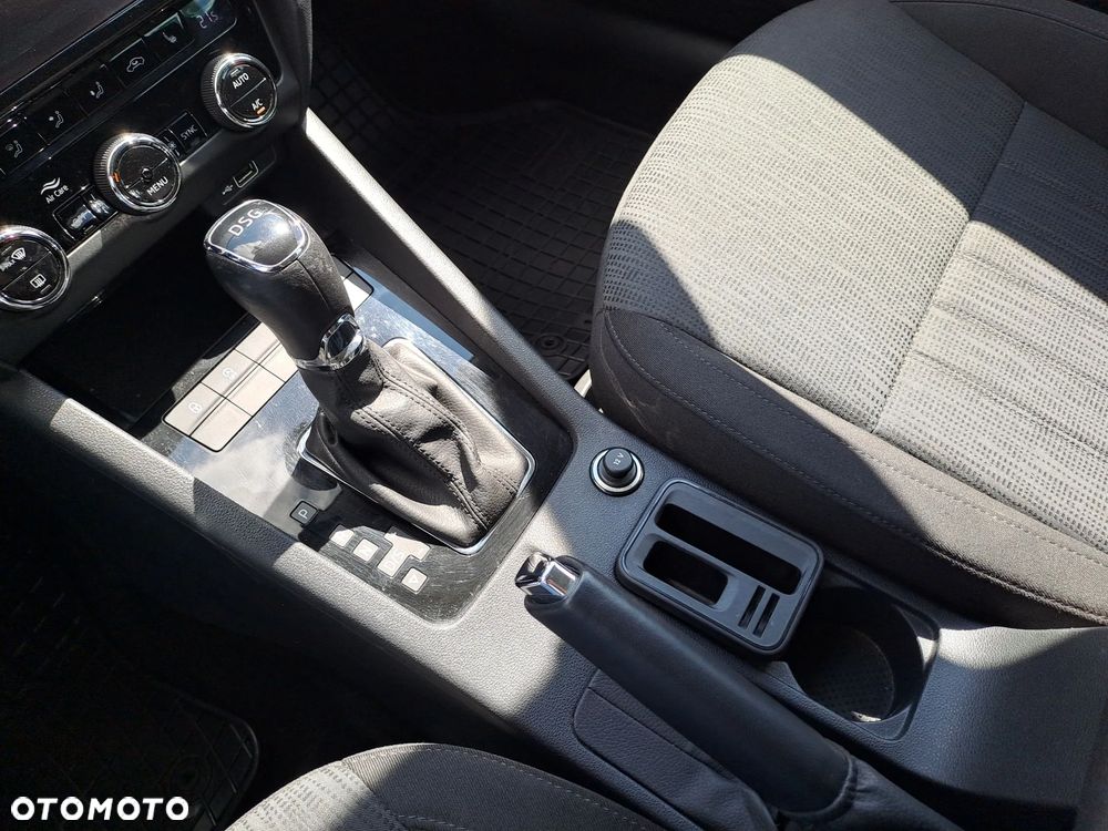 Skoda Octavia 1.5 TSI ACT Style DSG - 17