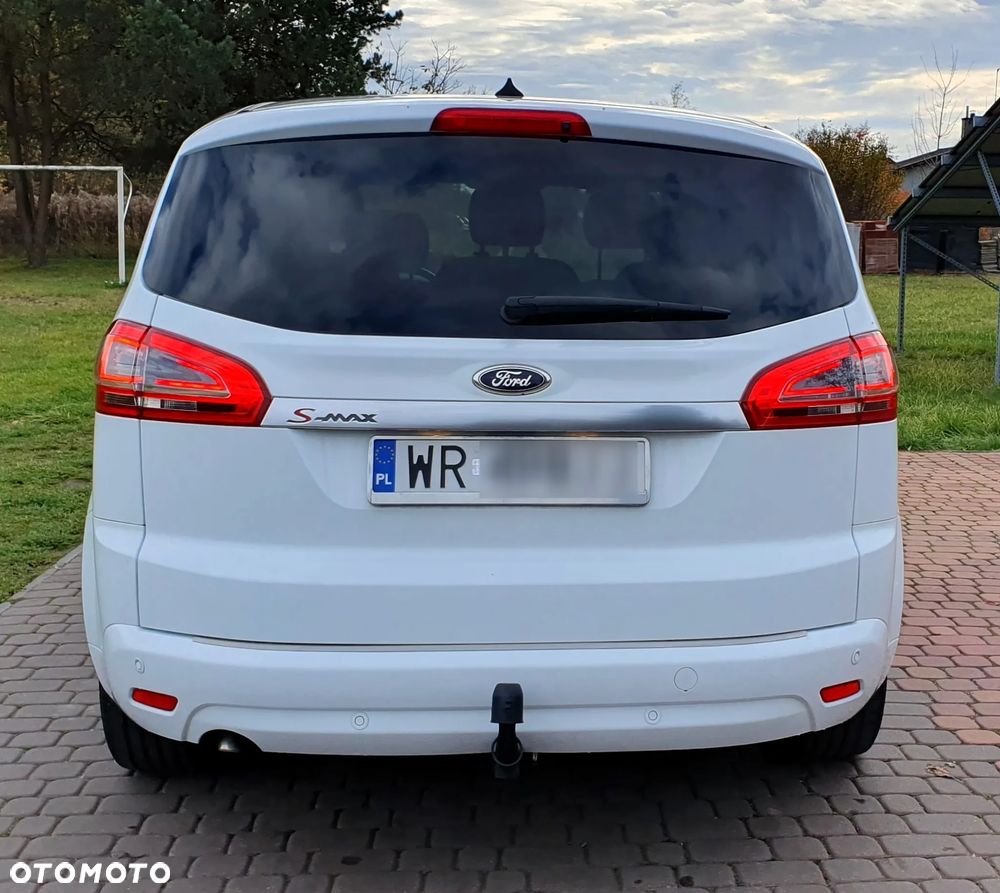 Ford S-Max - 11