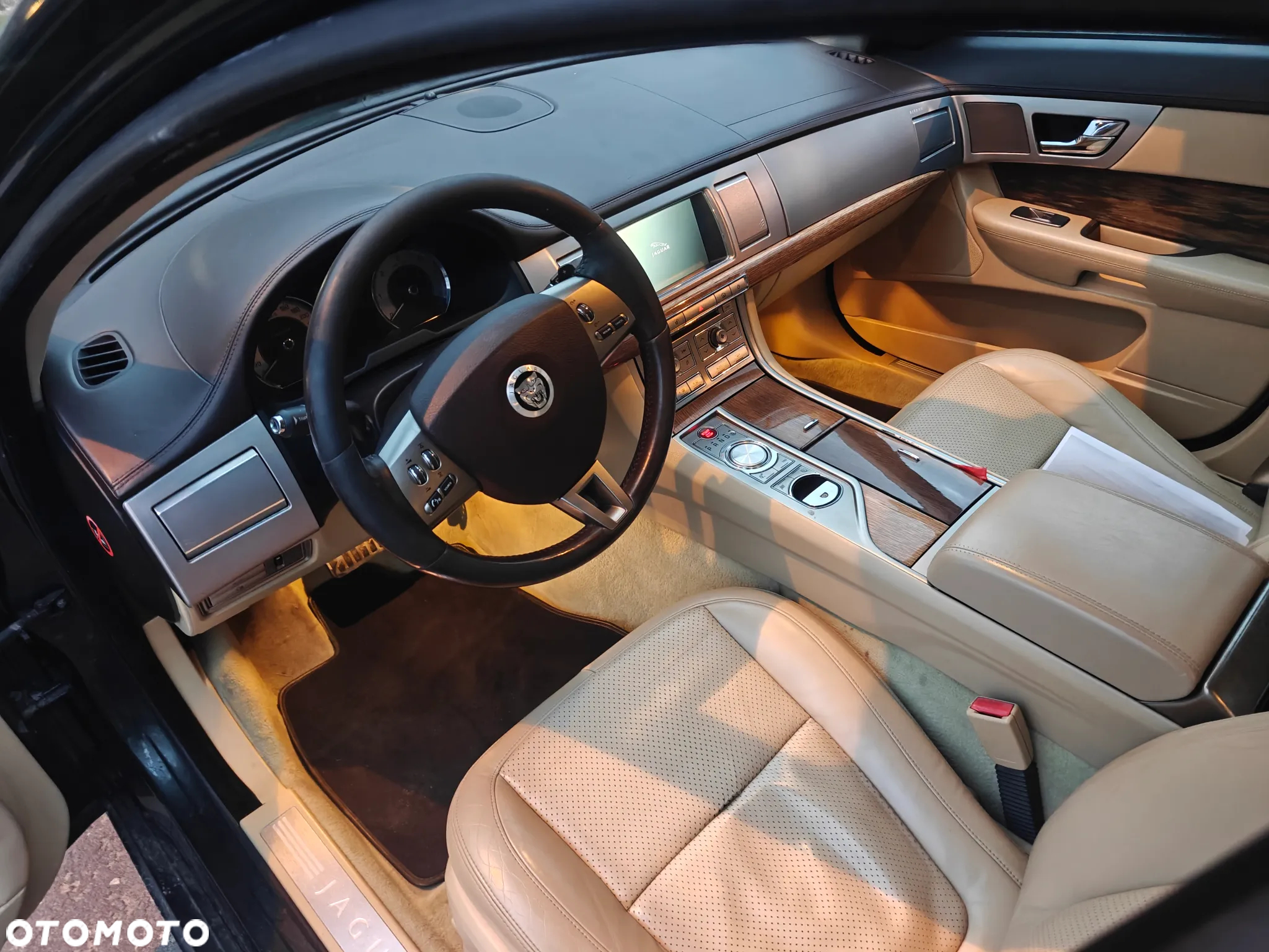 Jaguar XF 3.0 V6 D S Premium Luxury - 9