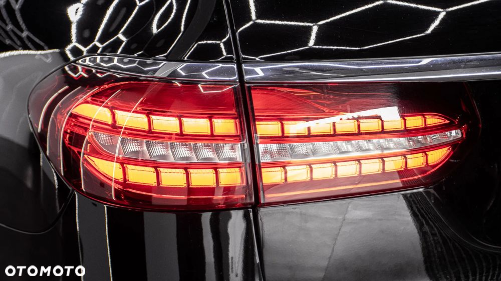 Mercedes-Benz Klasa E 220 d mHEV 4-Matic Avantgarde 9G-Tronic - 12