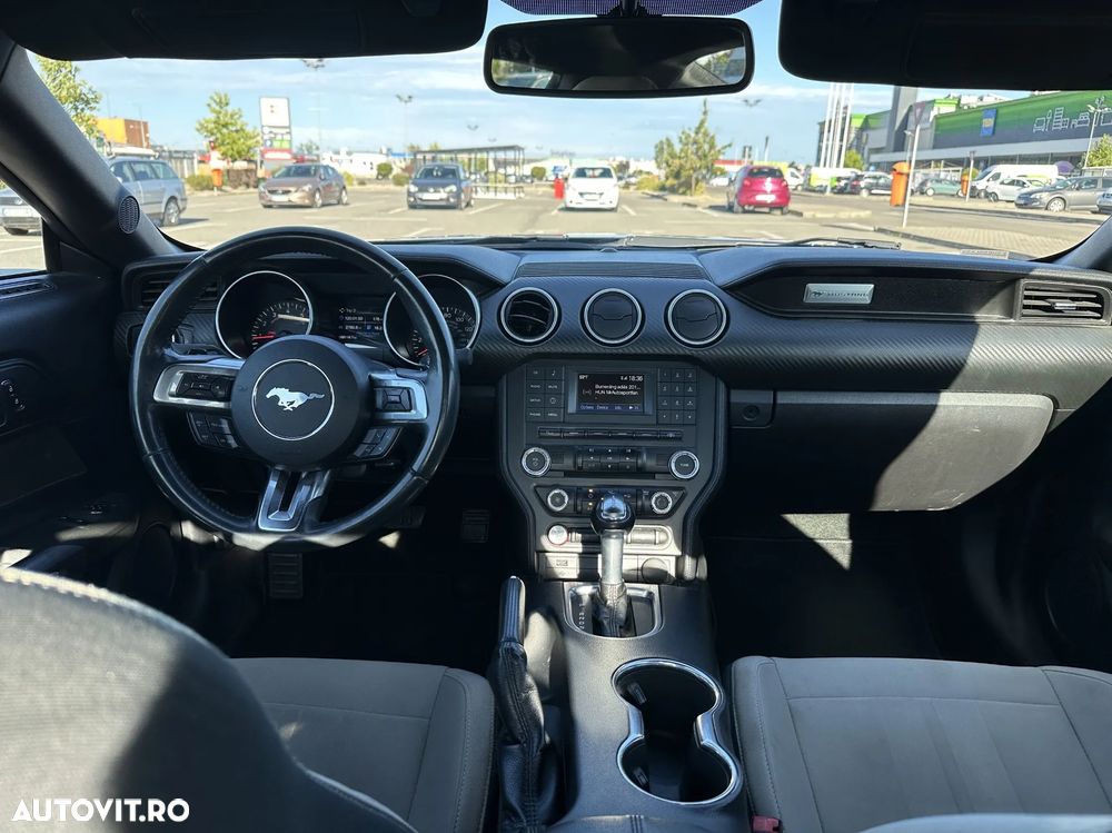 Ford Mustang 2.3 Eco Boost Aut. - 6