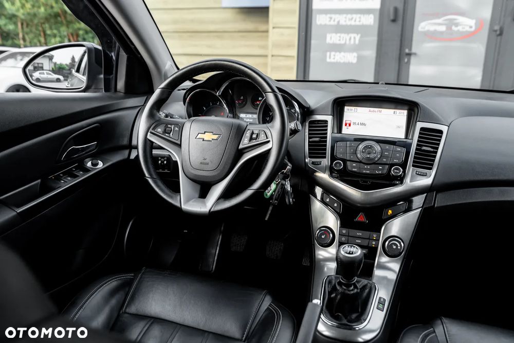 Chevrolet Cruze 1.4T LT+ - 25