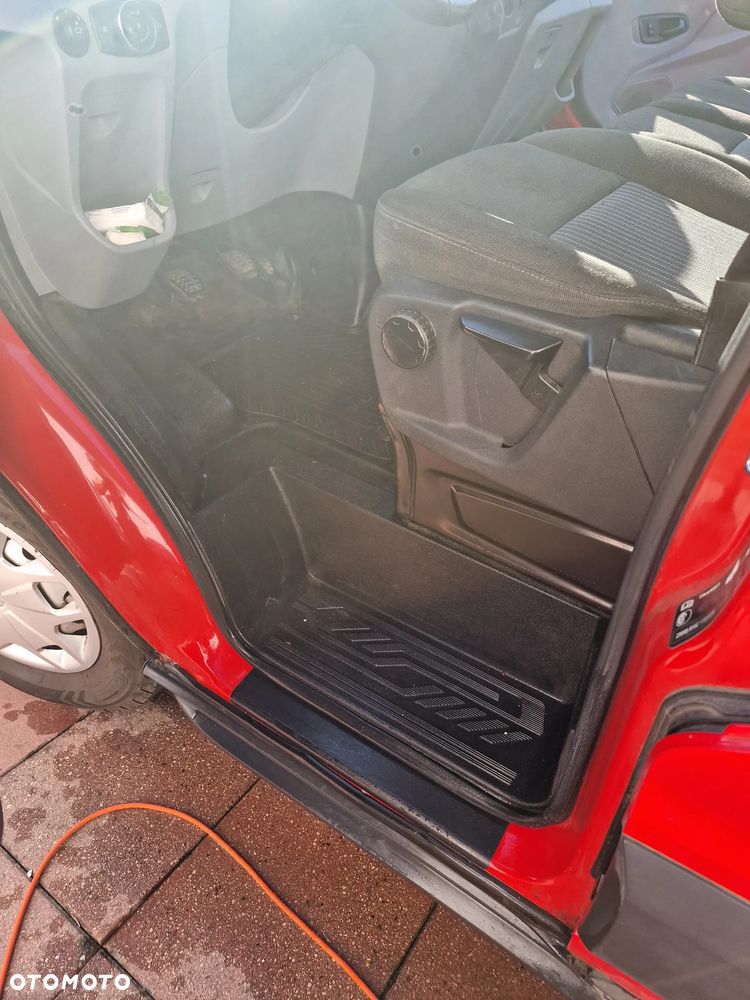 Ford Transit - 8