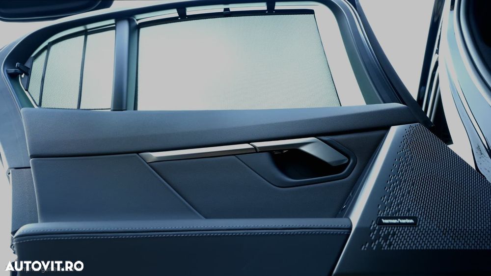 BMW Seria 5 520i AT MHEV - 35