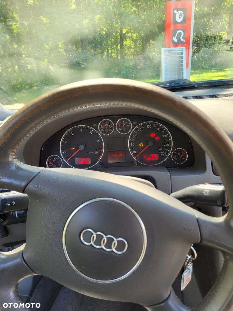 Audi A6 Limousine 2.4 - 10