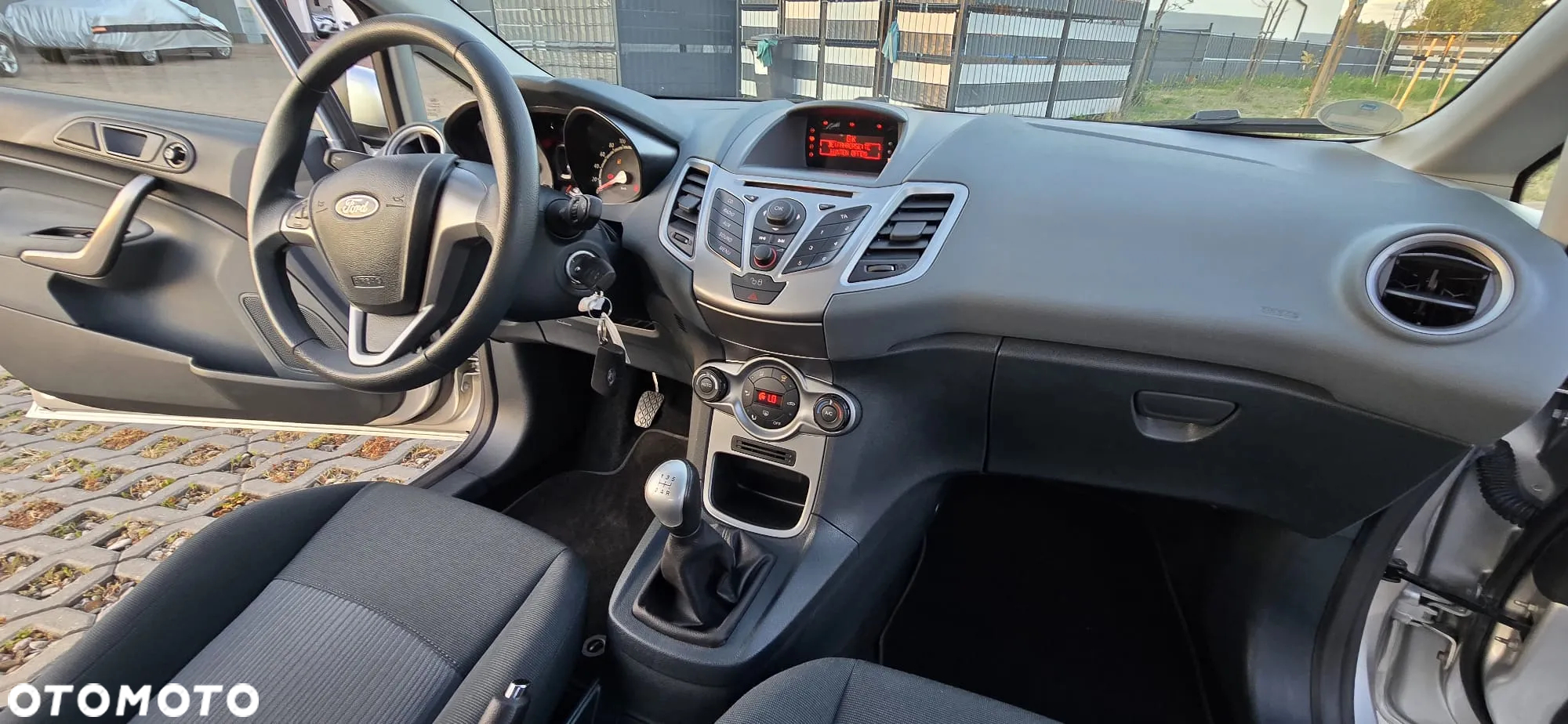 Ford Fiesta 1.4 TDCi Ambiente - 18