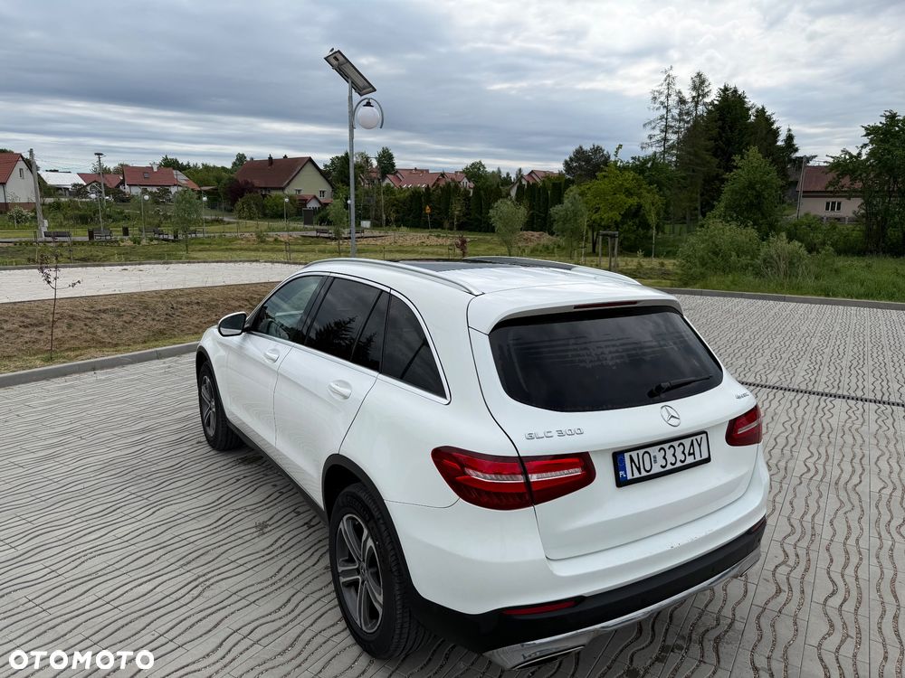 Mercedes-Benz GLC 300 4-Matic - 12