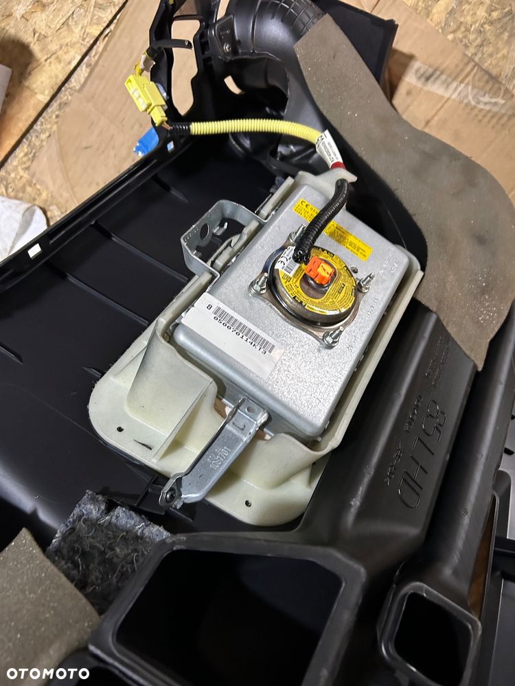 Toyota Yaris III konsola deska rozdzielcza pasy napinacze poduszki airbag komplet - 8