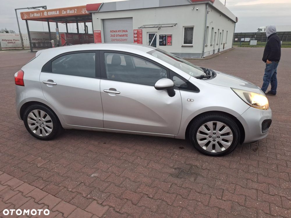 Kia Rio 1.1 crdi M (klm) - 10