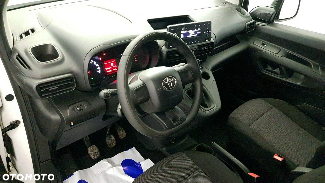 Toyota Proace City - 15
