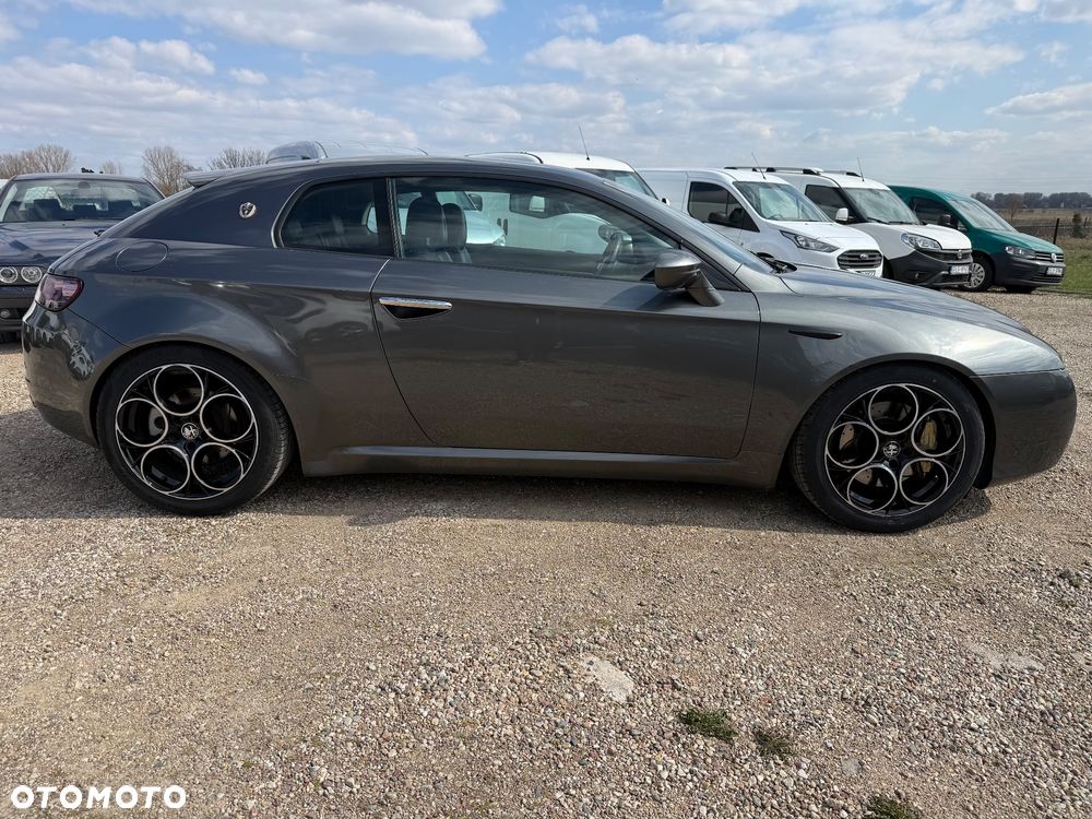 Alfa Romeo Brera - 8