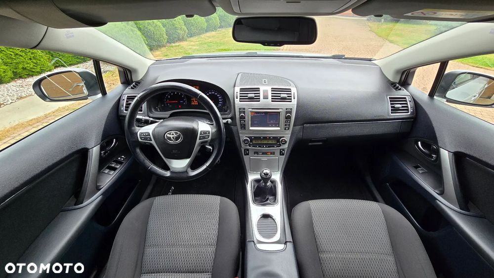 Toyota Avensis - 26