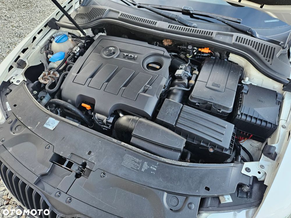 Skoda Superb 1.6 TDI GreenLine - 13