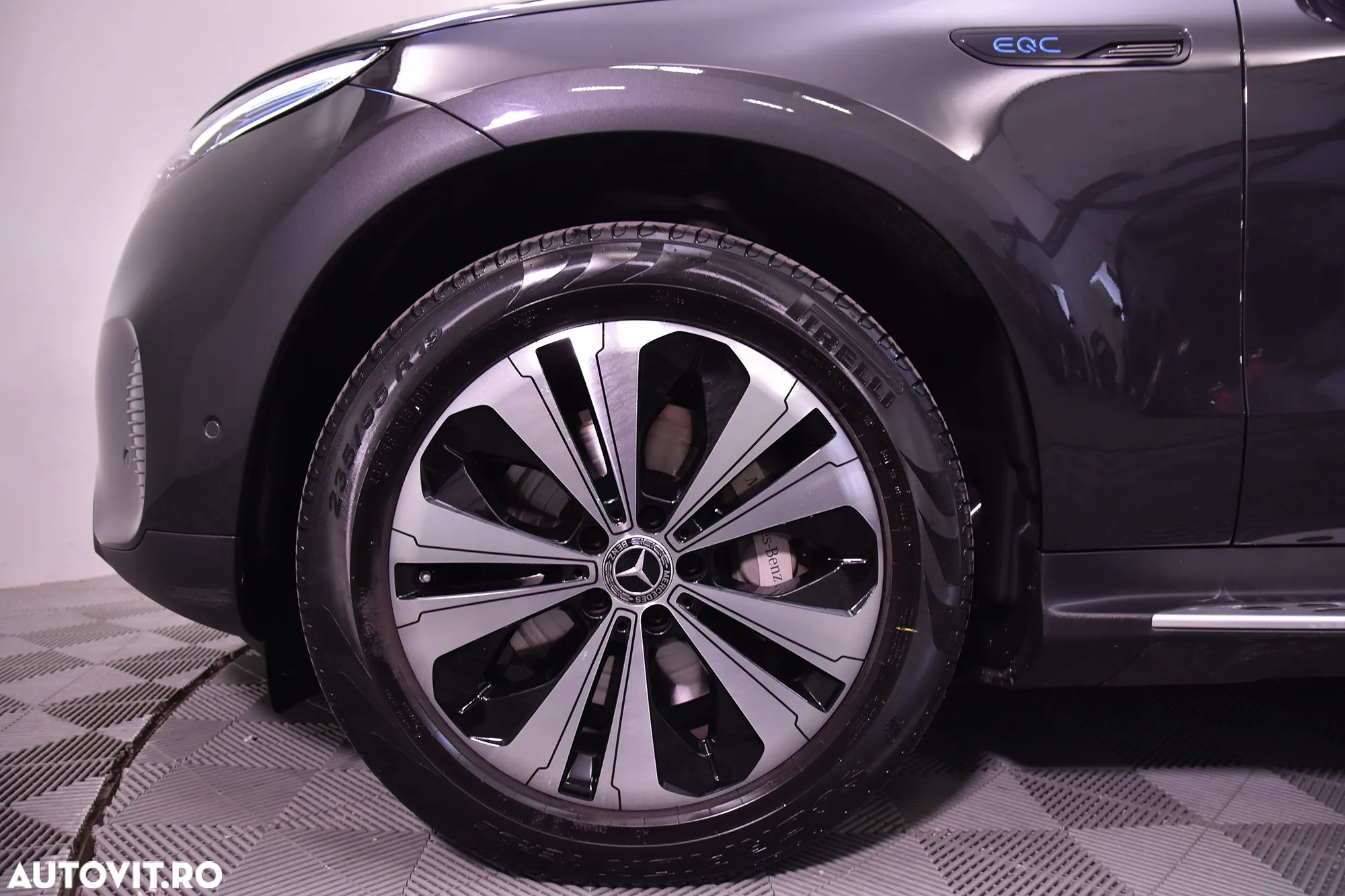 Mercedes-Benz EQC 400 4MATIC - 13