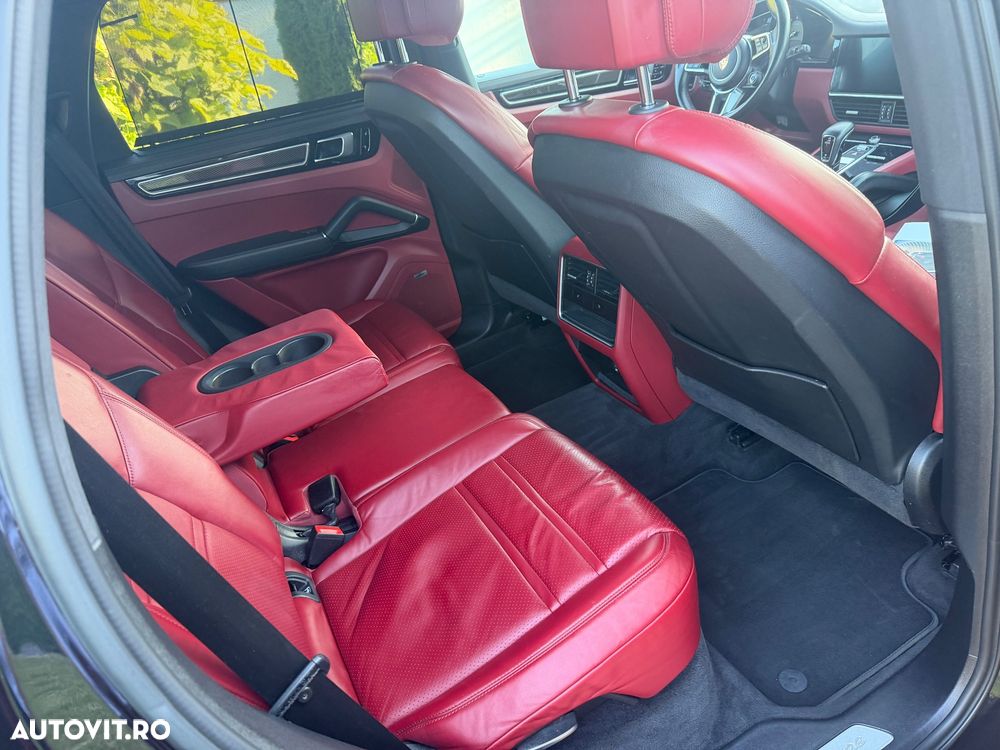 Porsche Cayenne - 12