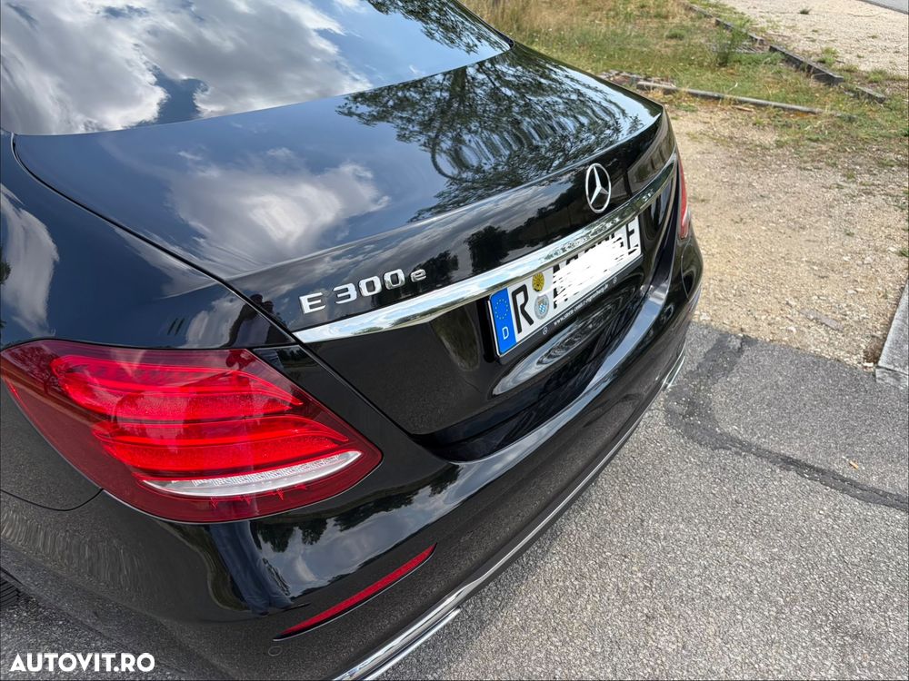 Mercedes-Benz E 300 Aut. - 10