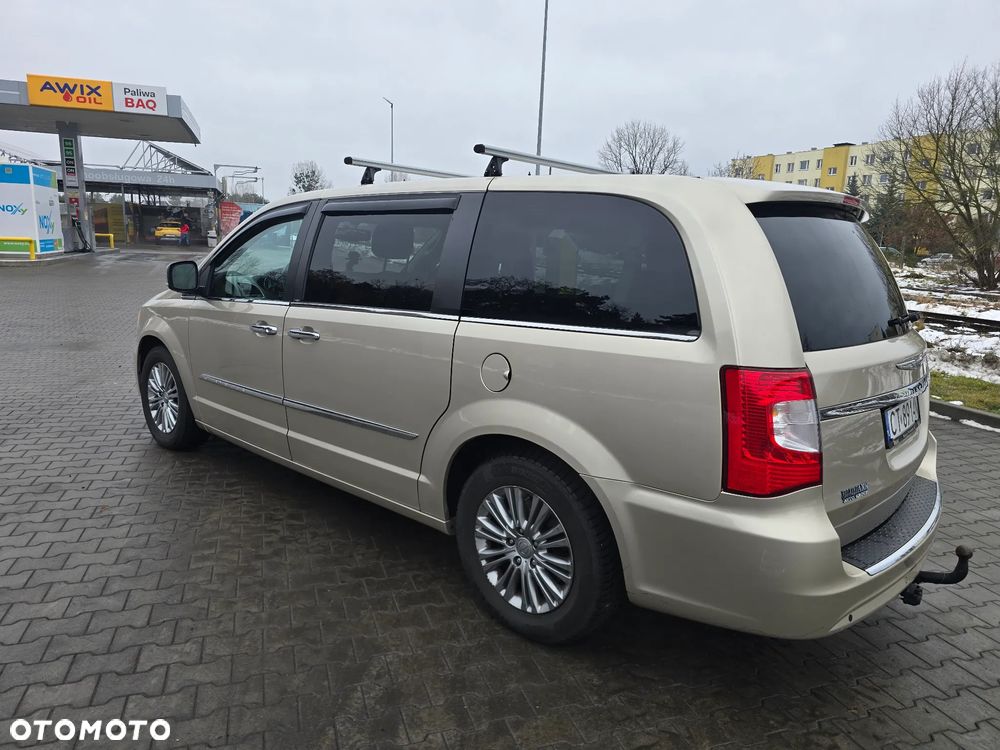 Chrysler Town & Country 3.6 Touring - 6