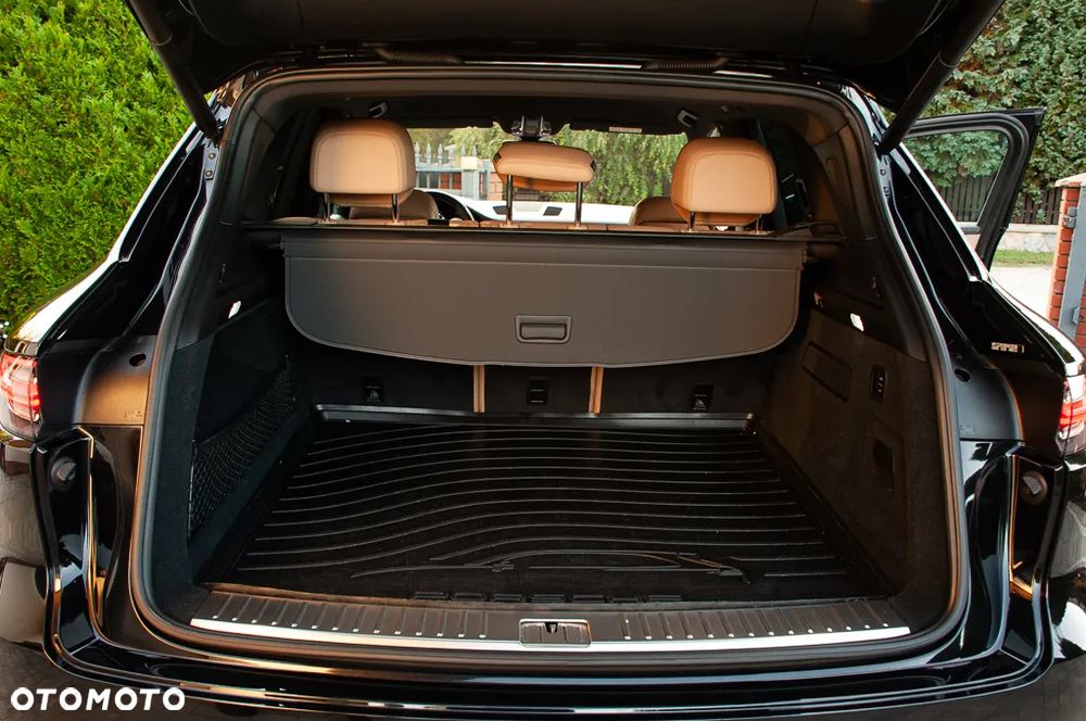 Porsche Cayenne - 35