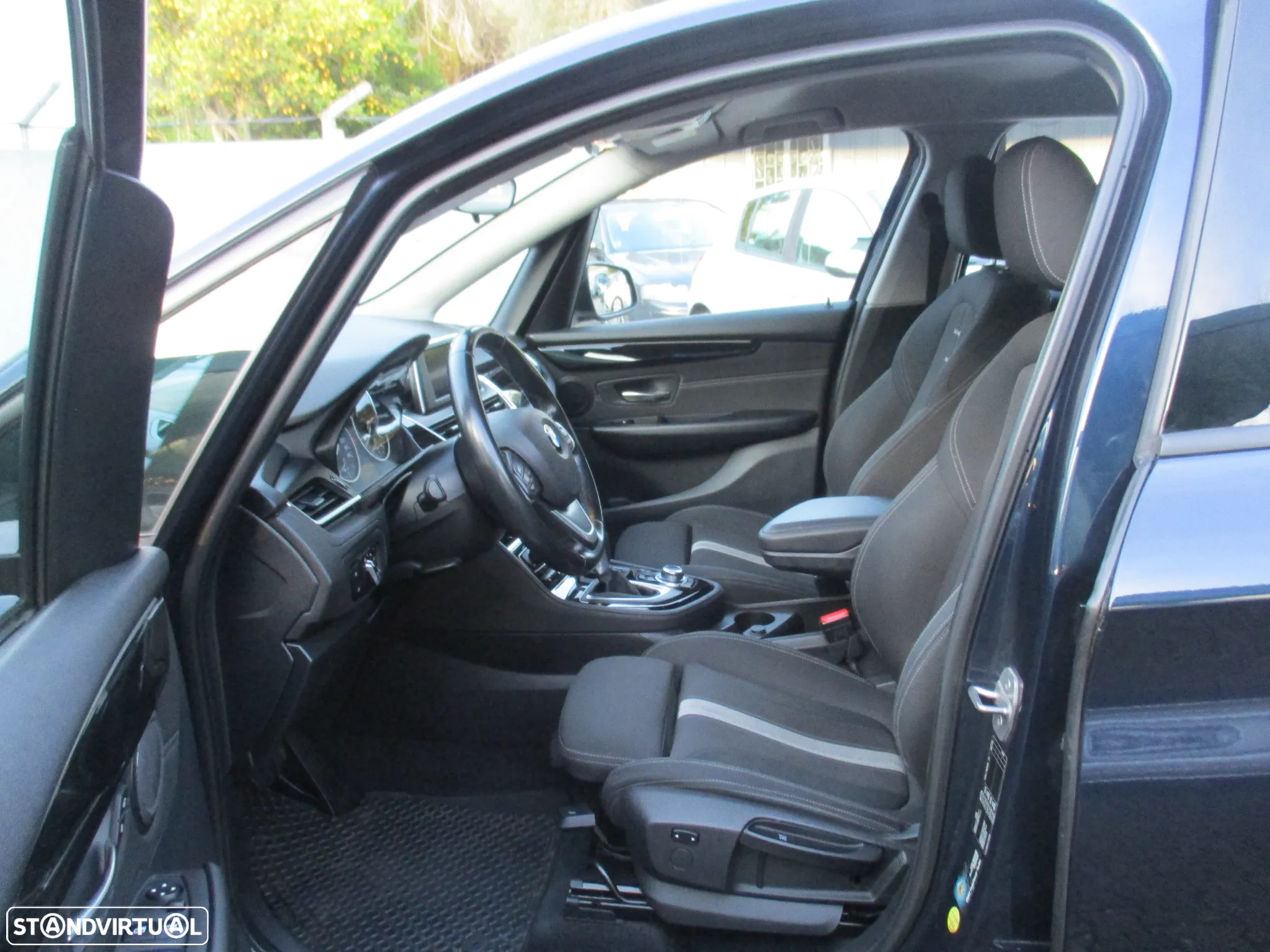 BMW 218 Active Tourer d Line Luxury Auto - 25