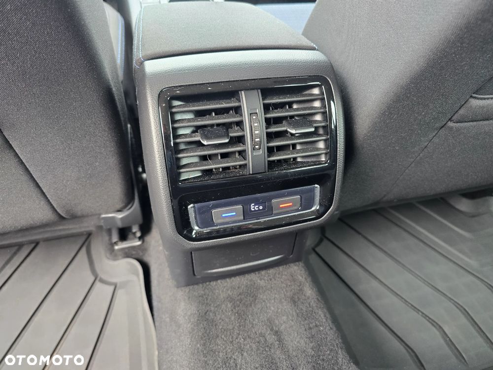 Volkswagen Passat Variant - 10