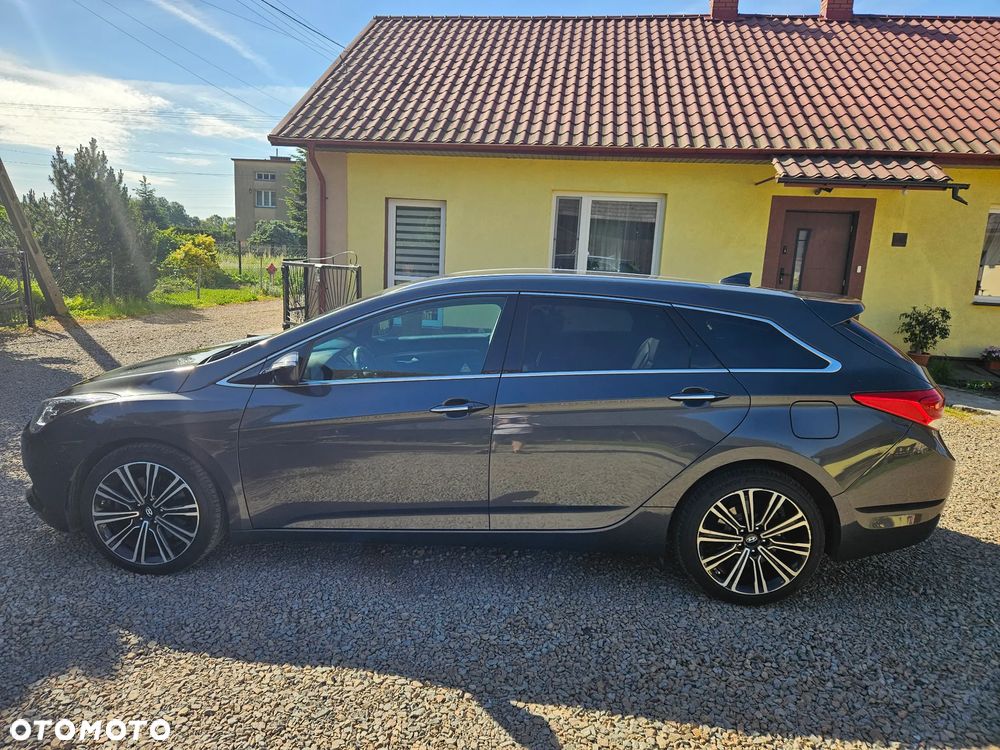 Hyundai i40 Kombi 1.7 CRDi DCT Premium - 1