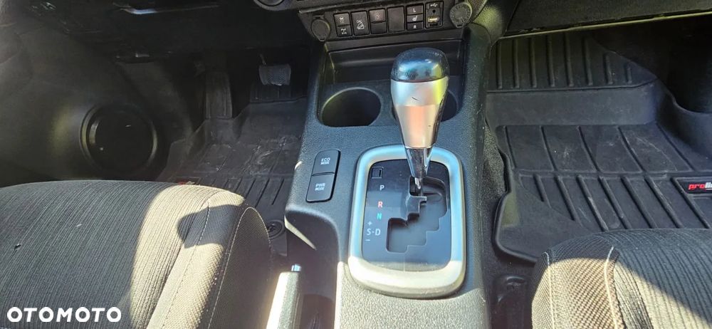 Toyota Hilux 2.8 D-4D Double Cab SR5+ 4x4 - 16