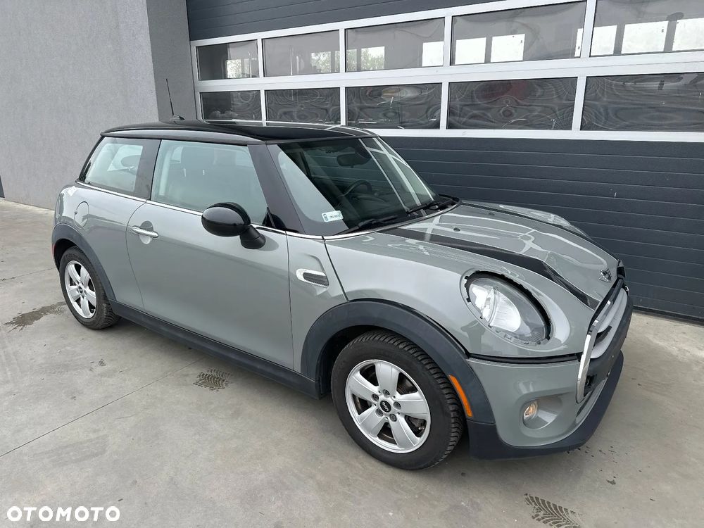MINI Cooper Standard - 8