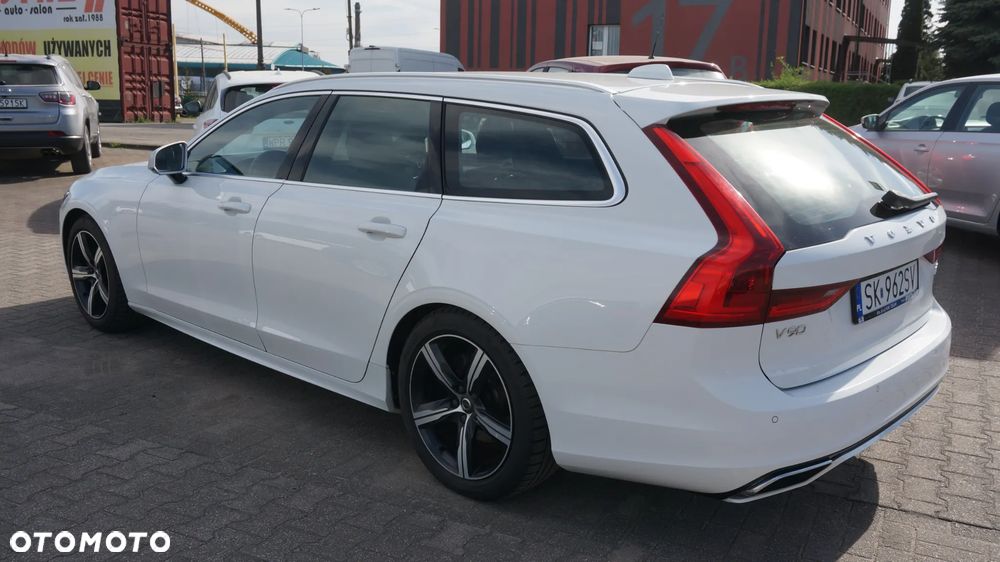 Volvo V90 D4 R-Design - 5
