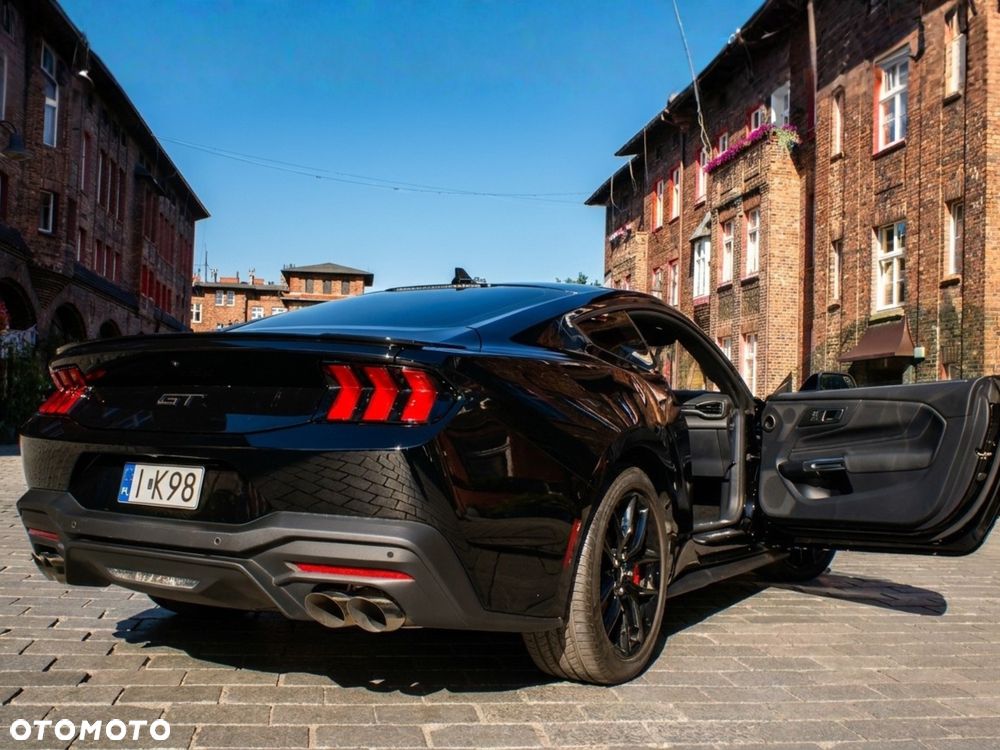 Ford Mustang - 10