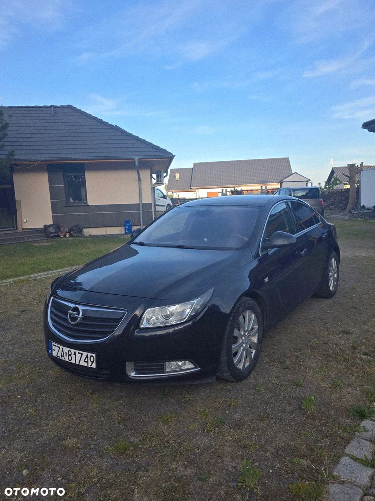 Opel Insignia - 1