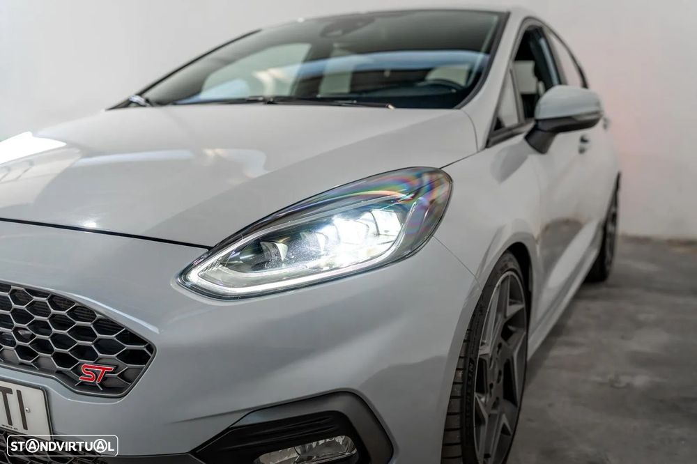 Ford Fiesta 1.5 EcoBoost ST - 43