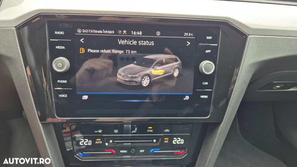 Volkswagen Passat - 12