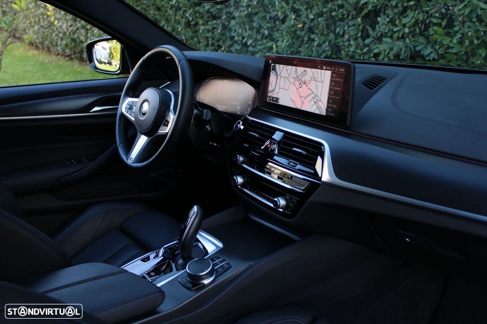 BMW 530 e Pack 50 anos M - 30