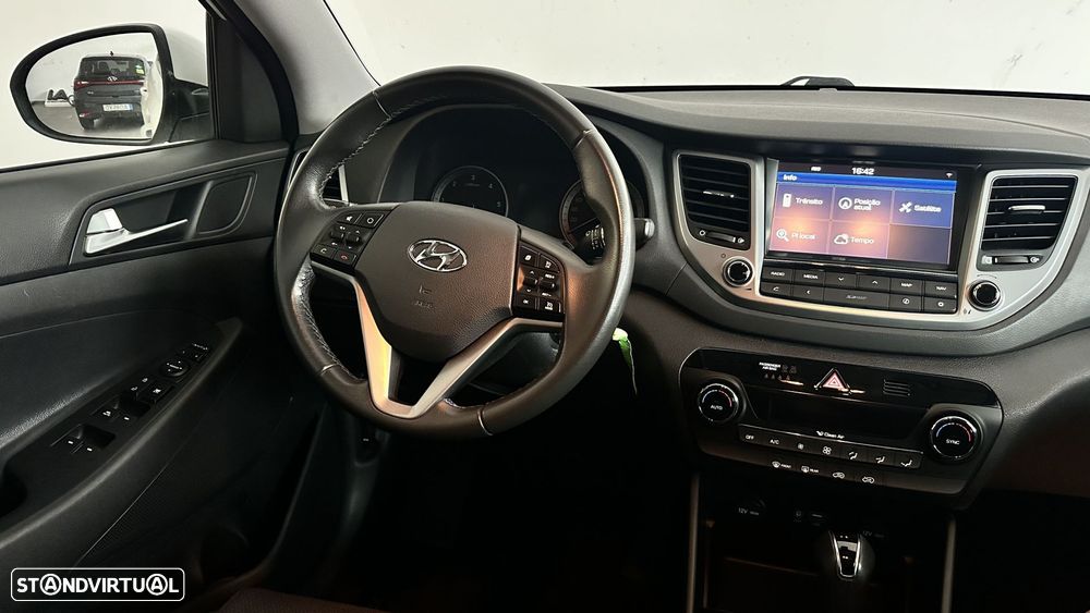 Hyundai Tucson 1.7 CRDi Executive DCT - 11