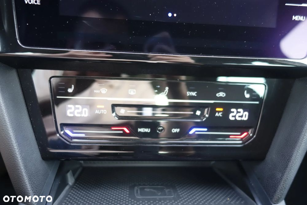 Volkswagen Passat - 26