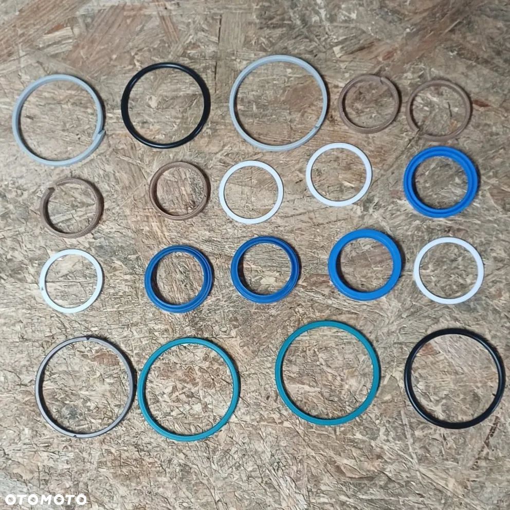 2152023 Zestaw uszczelnień siłownika skrętu CAT OEM - 2