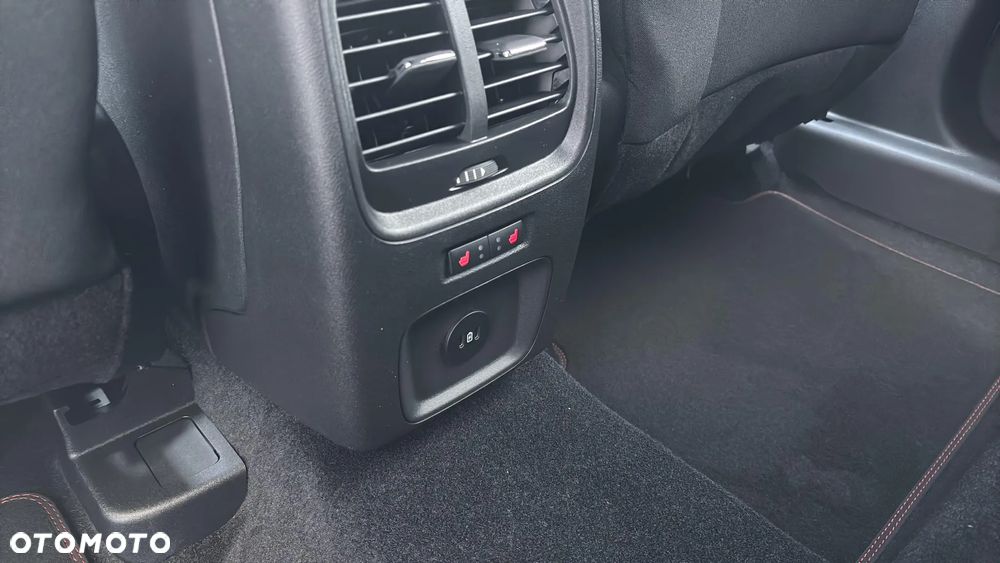 Ford Kuga 1.5 EcoBoost FWD ST-Line X - 12