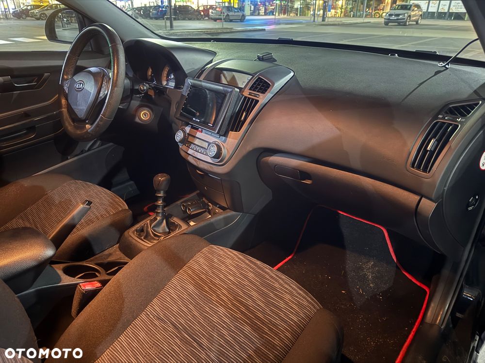 Kia Ceed 1.6 Crdi Optimum + - 6