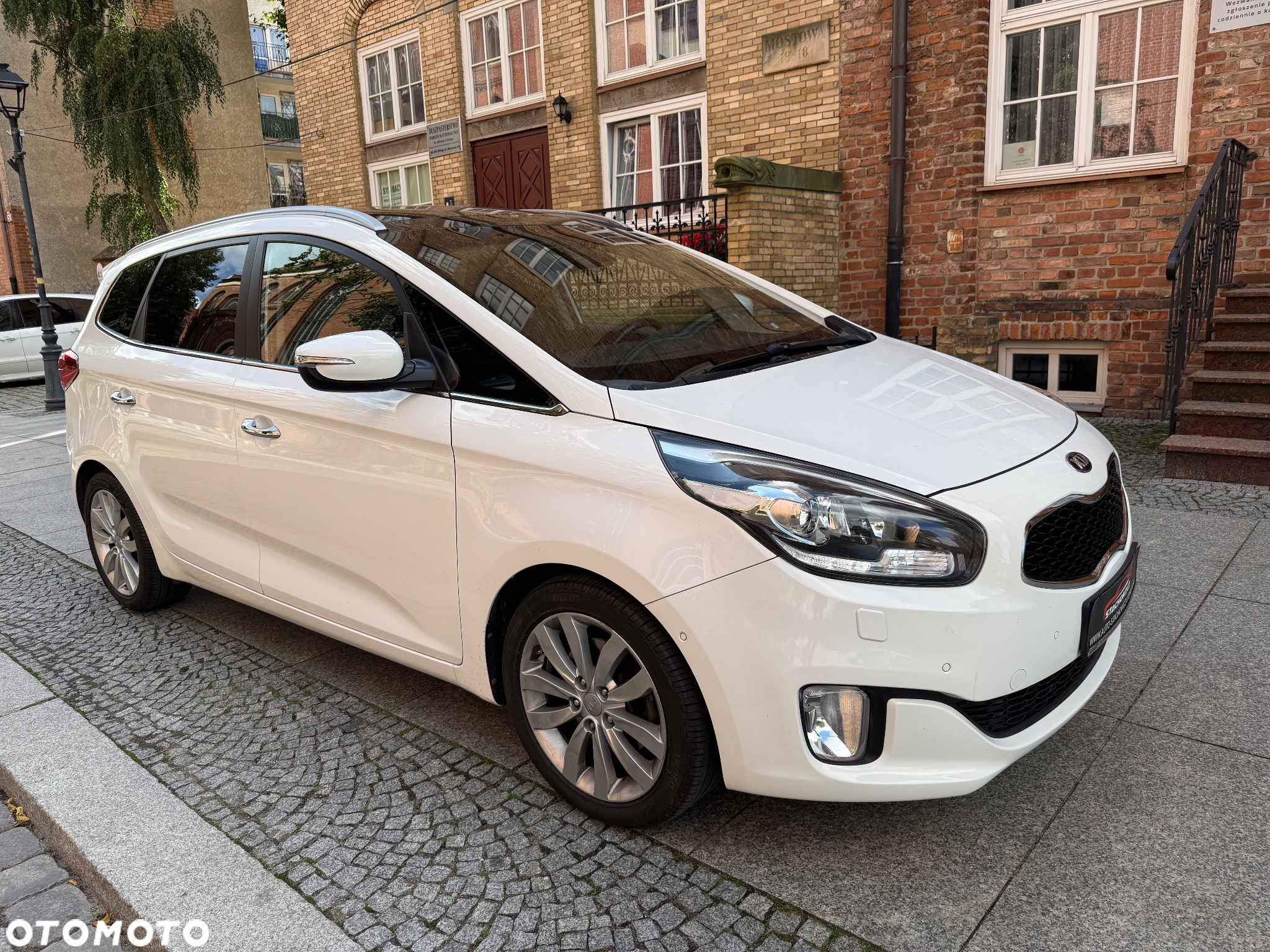 Kia Carens 1.7 CRDi L 7os - 8