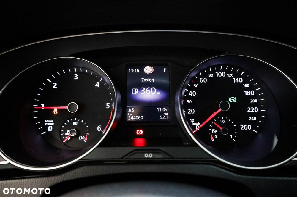 Volkswagen Passat - 20
