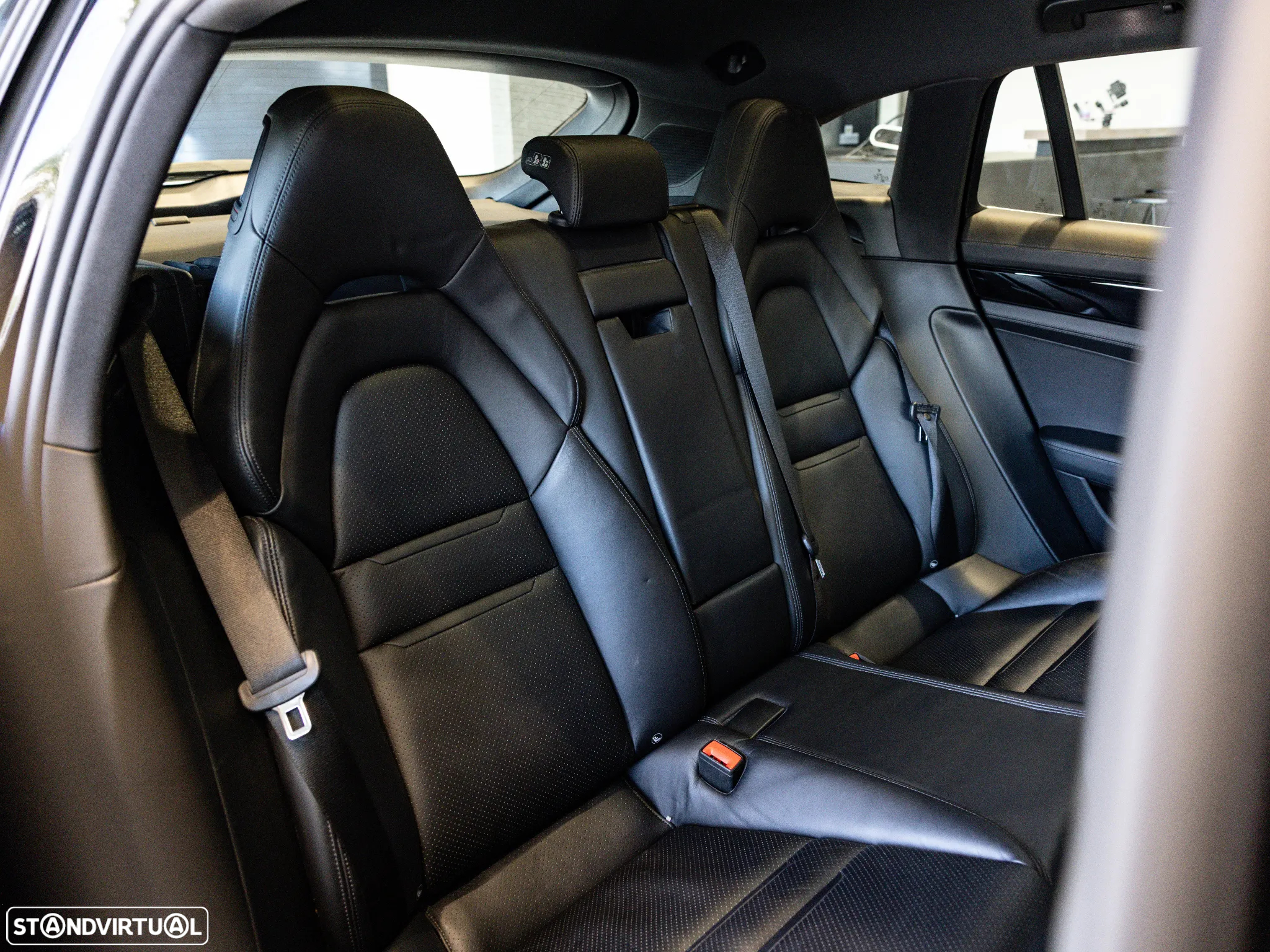Porsche Panamera Sport Turismo 4 E-Hybrid - 31