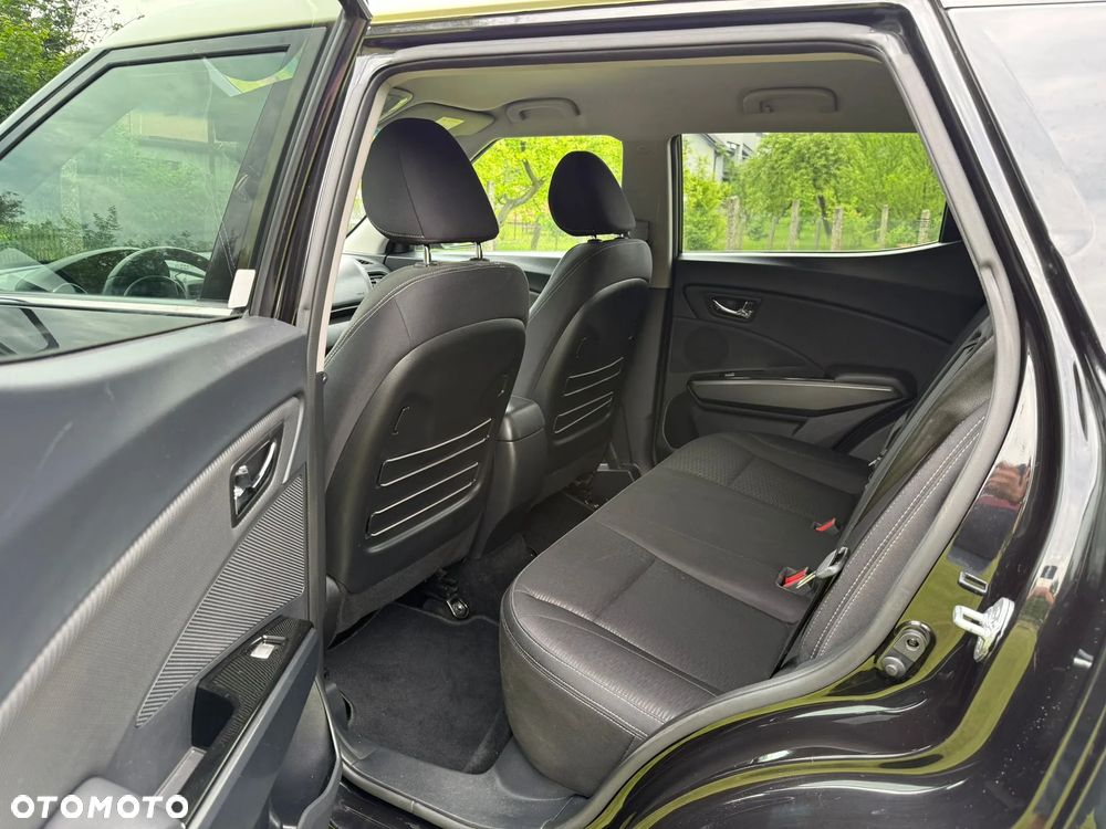 SsangYong/KGM XLV - 8
