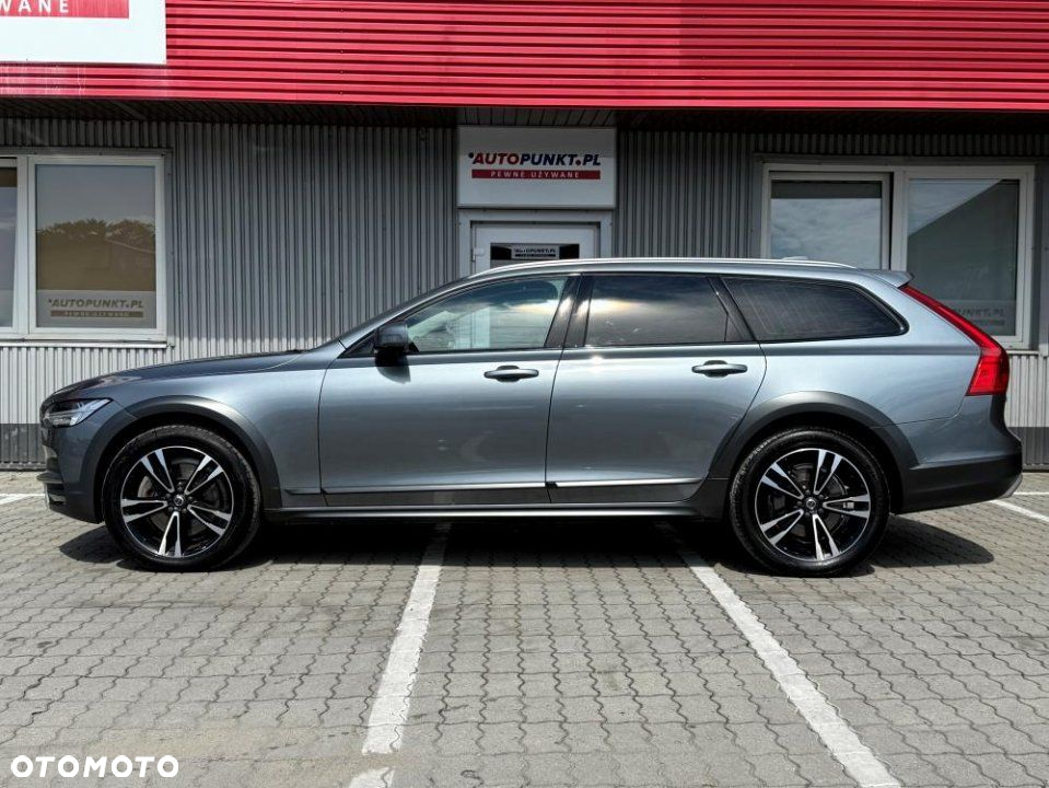 Volvo V90 Cross Country - 2