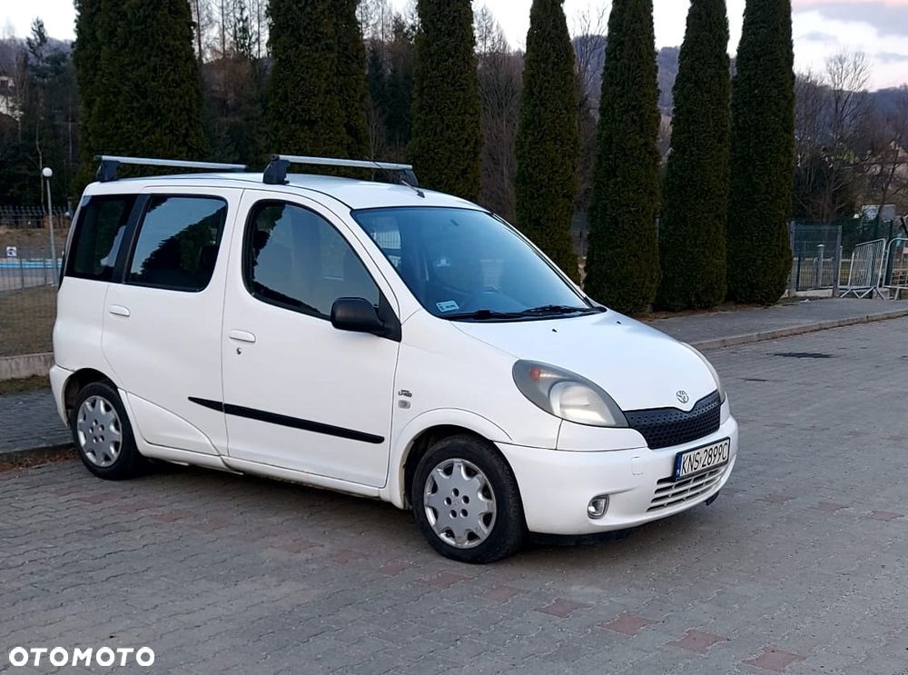 Toyota Yaris Verso 1.4 D-4D Sol - 2